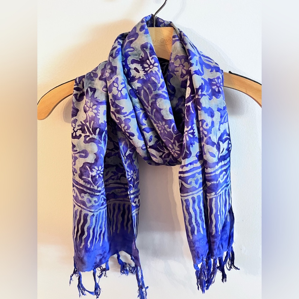 Oblong scarf